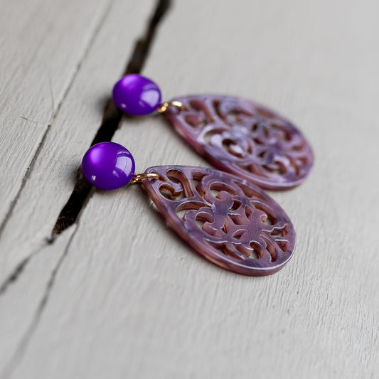 Annabelle - Ornament Ohrringe in Purple