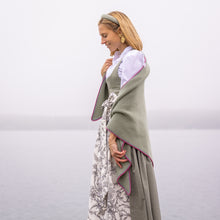 Laden Sie das Bild in den Galerie-Viewer, Baumwoll-Dirndlschürze Helene Noir