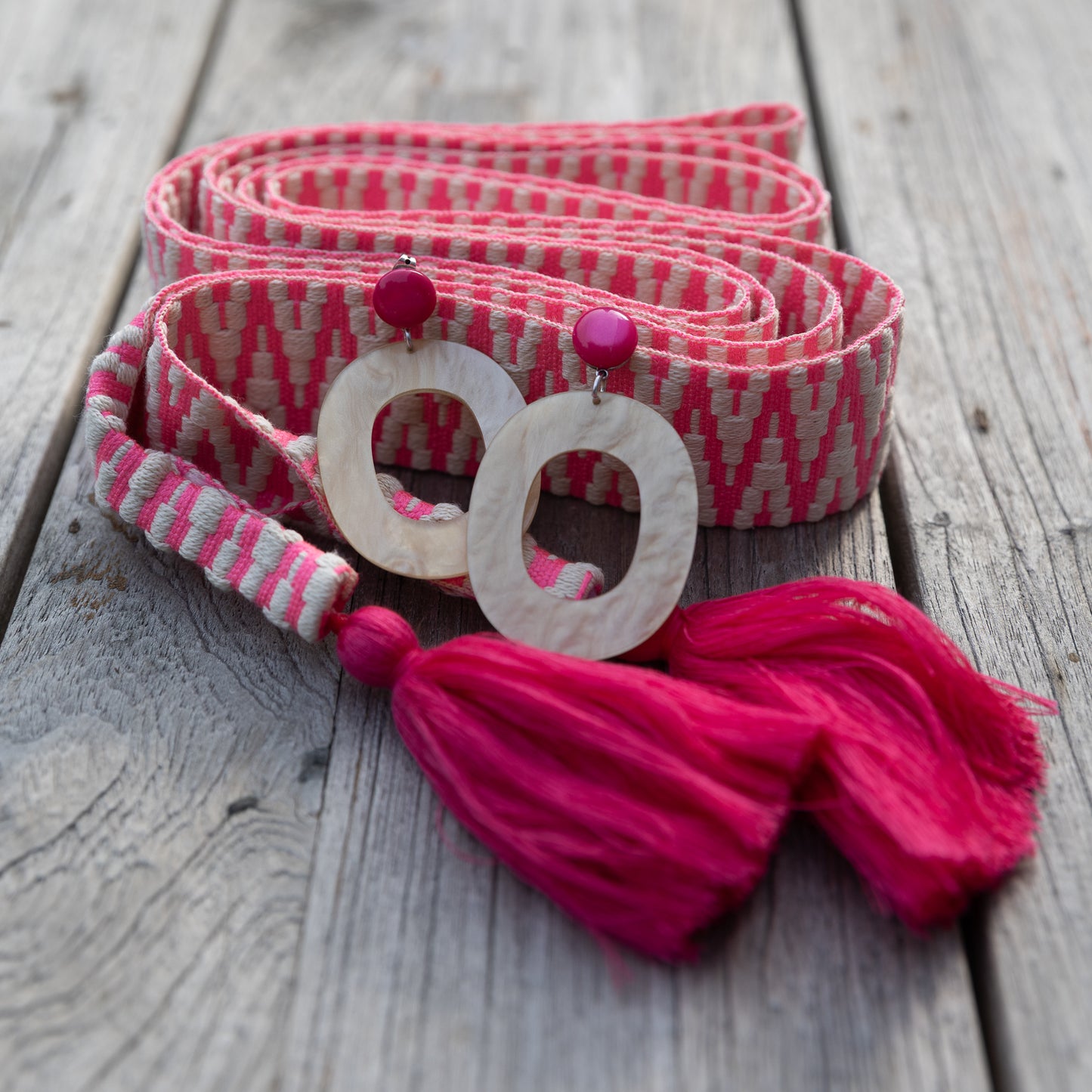 Dirndl Belt "Neon PINK" von Lace Belts