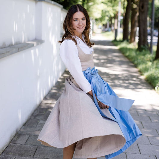 Seiden-Dirndlschürze Viktoria Hellblau