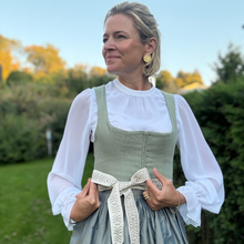 Laden Sie das Bild in den Galerie-Viewer, Langarm Dirndlbluse