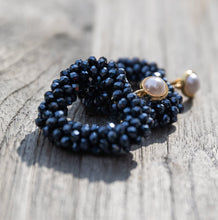 Laden Sie das Bild in den Galerie-Viewer, Herz Ohrringe zur Tracht in blau