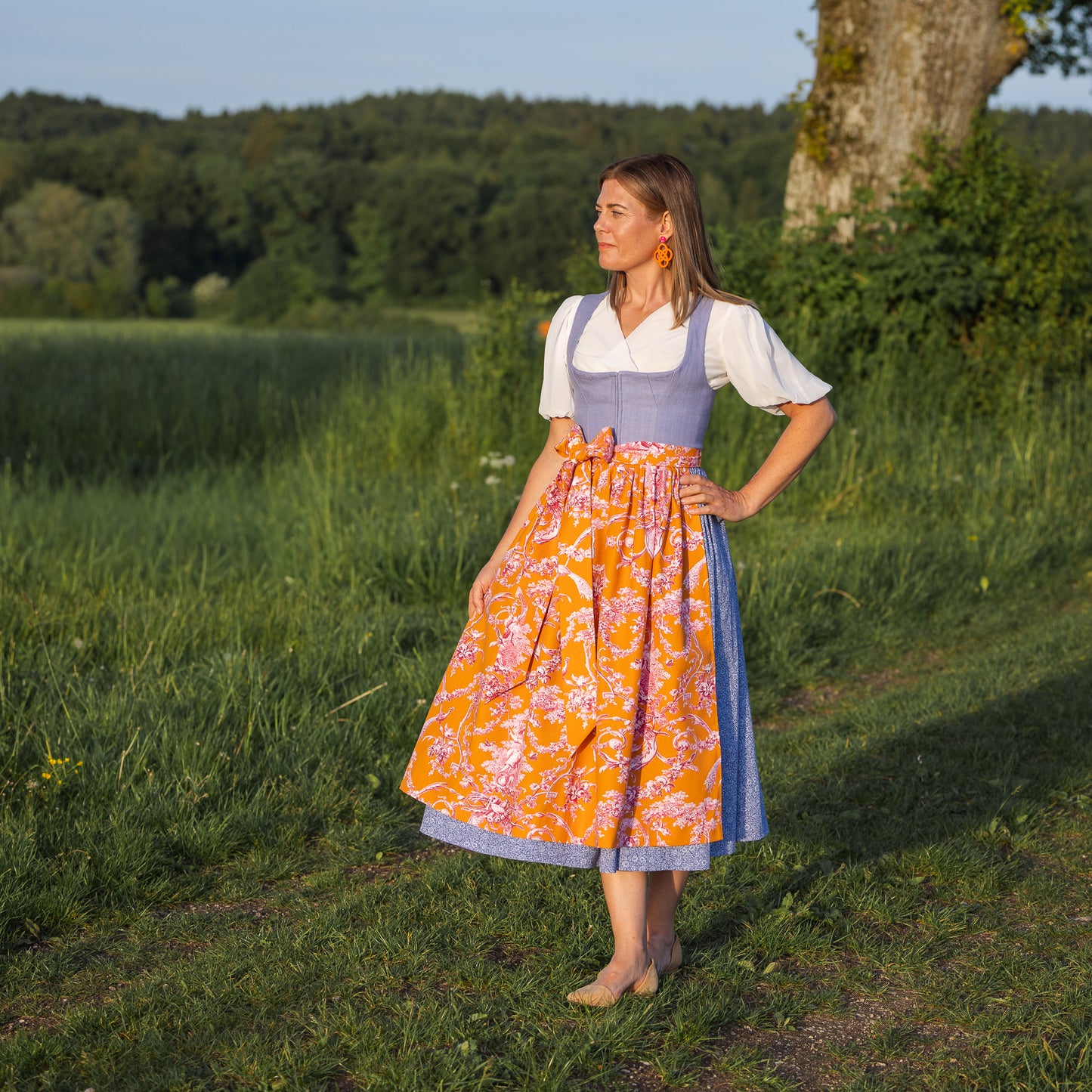 Midi Dirndl Josefine in Flieder