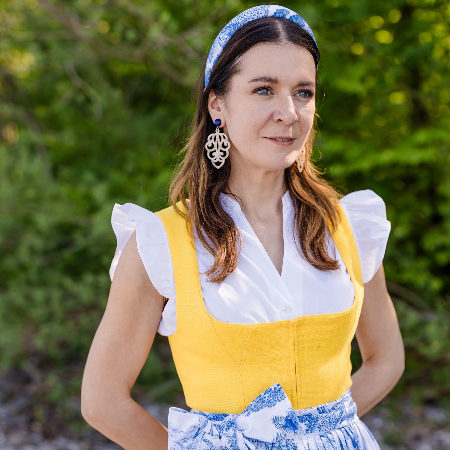 Dirndlbluse Fibi mit V-Ausschnitt und Flügelarm - Waldorff