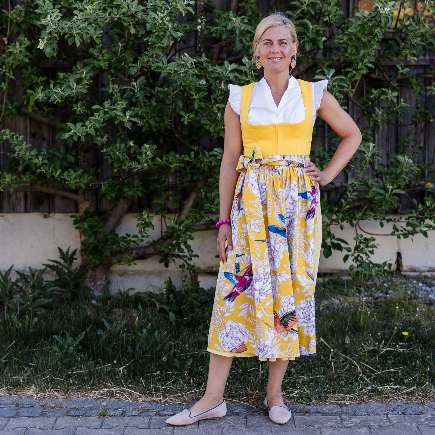 Midi Dirndl Josefine in Gelb