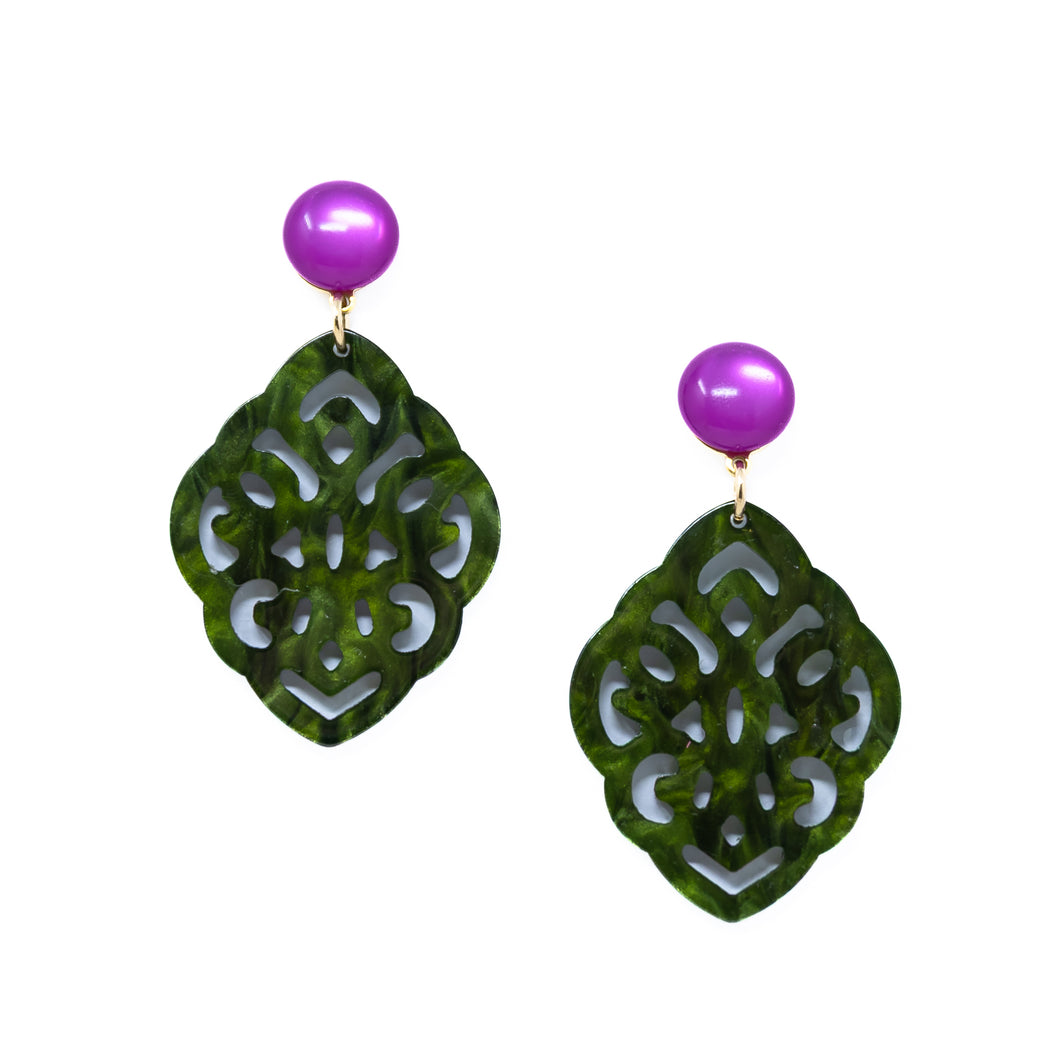 Josefine Ornament-Ohrringe in grün und pinken Cabochon