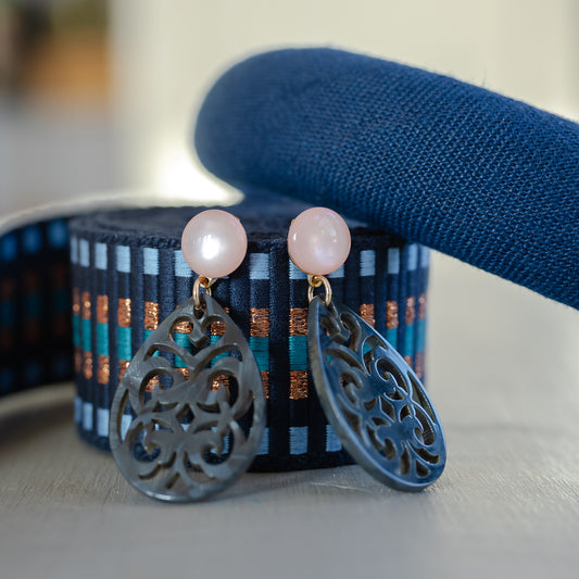 Ornament Ohrringe Anthrazit mit rose