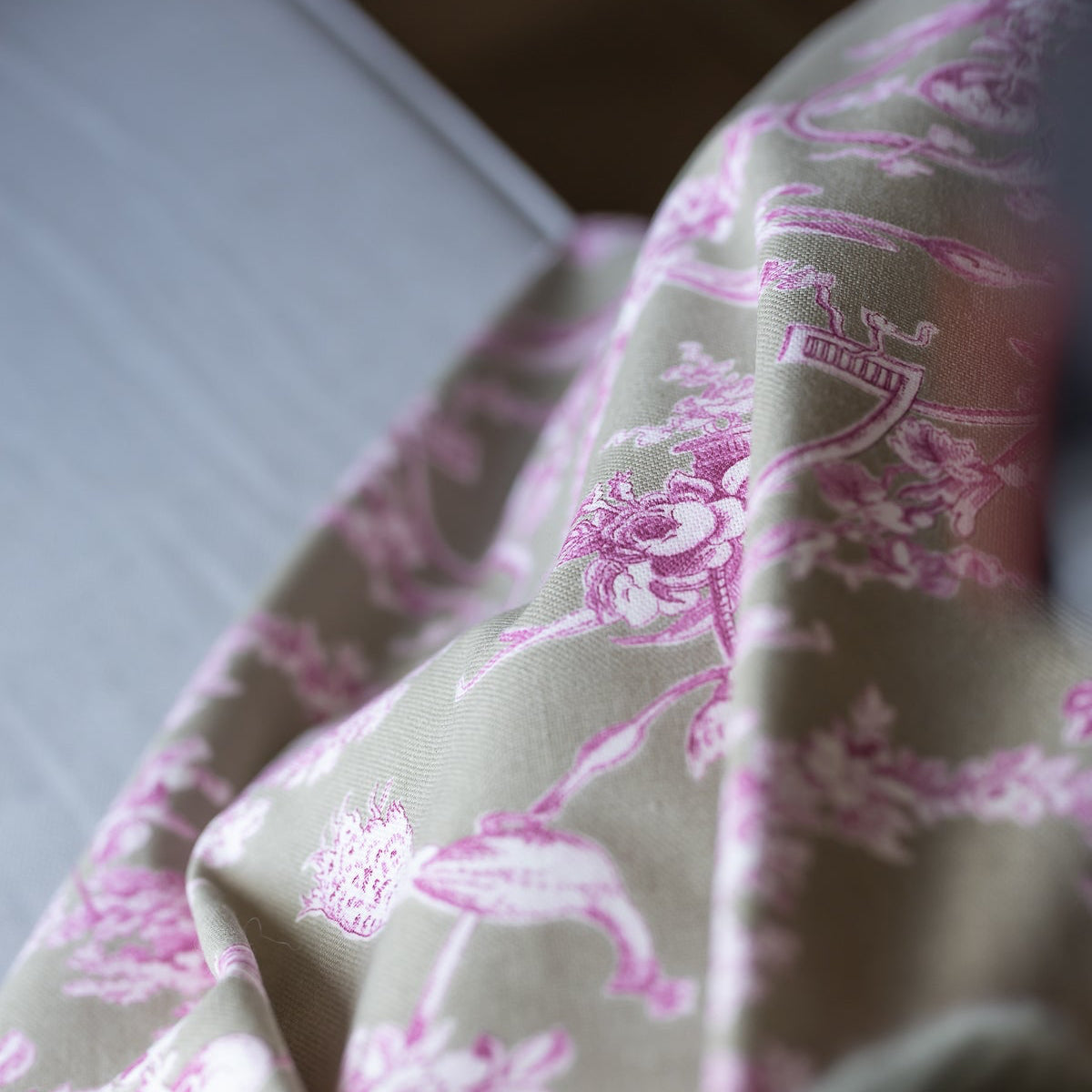 RockA Linie Toile De Jouy Fuchsia Detail