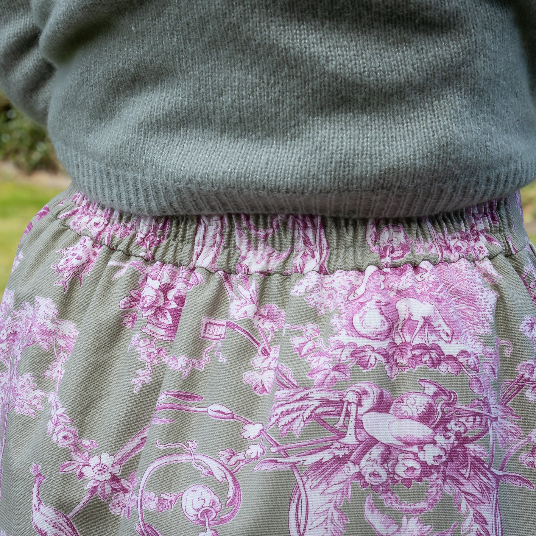 RockA Linie TOile De Jouy Fuchsia mit Gummizug