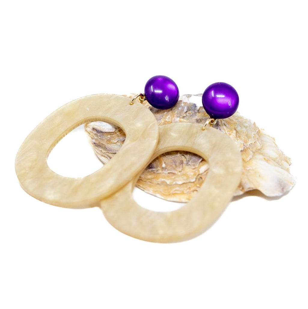 Statement-Ohrringe „Lila Cabochon“ – Hornoptik und Farbe