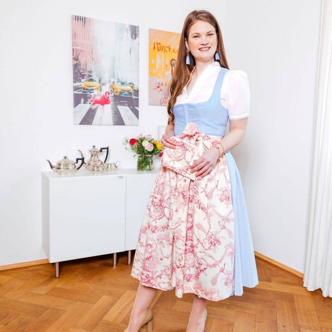 Midi Dirndl Josefine in Hellblau