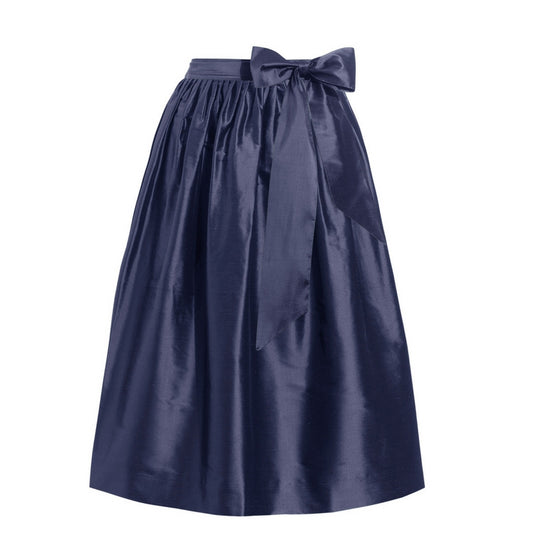 Klassiche Dirndlschürze aus Seide